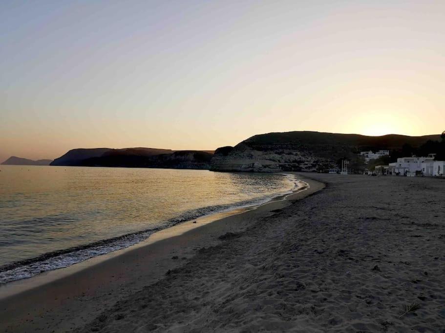 Apartmán El Playaiso De Aguamarga Agua Amarga  Exteriér fotografie